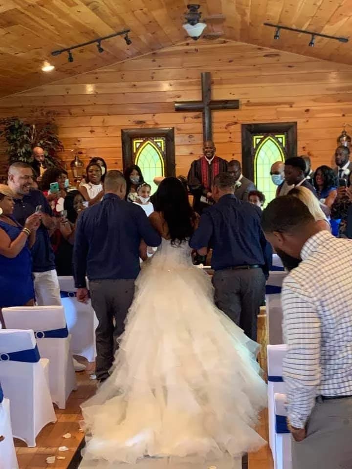 Large Cabin Weddings: 50+ Guests — Big Lodge Weddings